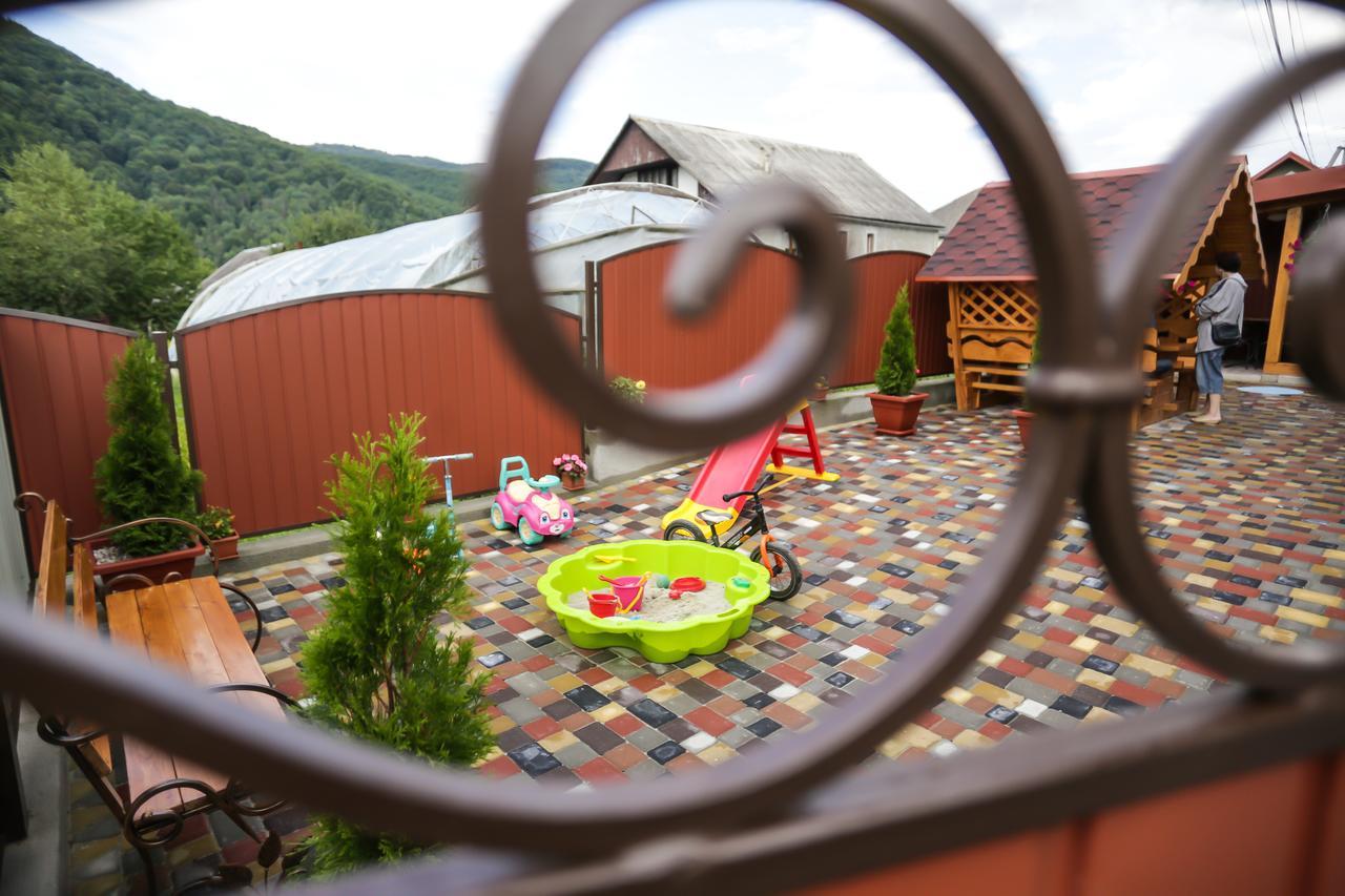 U Maksa Hotel Solochin Exterior foto