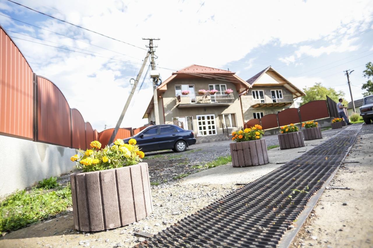 U Maksa Hotel Solochin Exterior foto